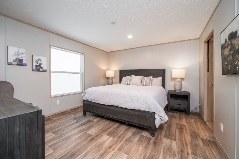 43CEJ28564AH24_The_Boone_Oct_2024_Bedroom_2861-1