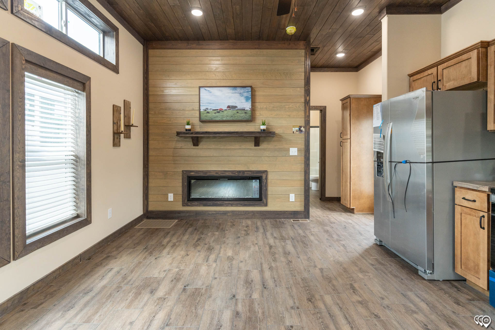 Cozy-Cabin-DVHBSS-MONL-1644-int-3