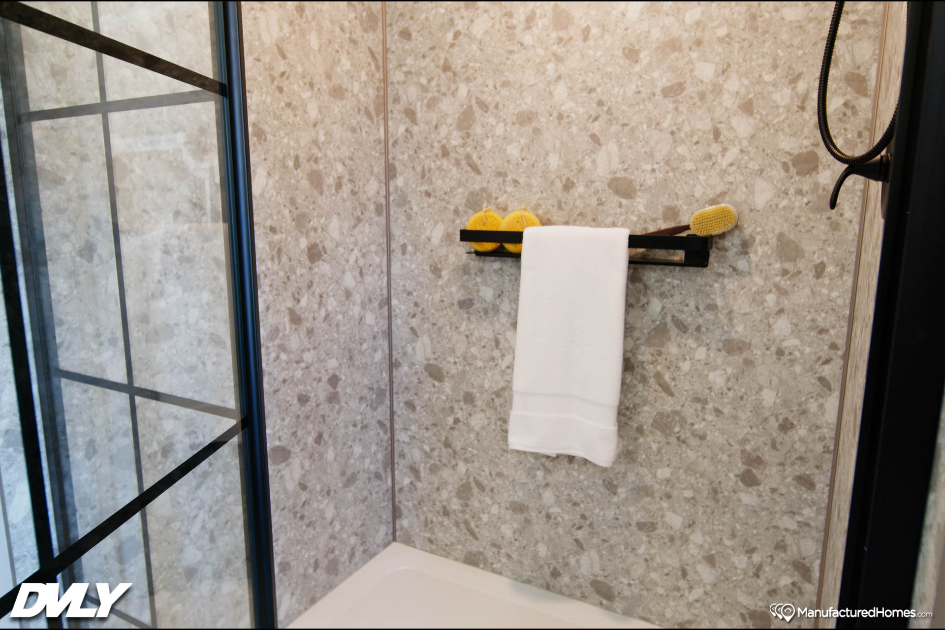 The-Oasis-WL-6811-bath-6