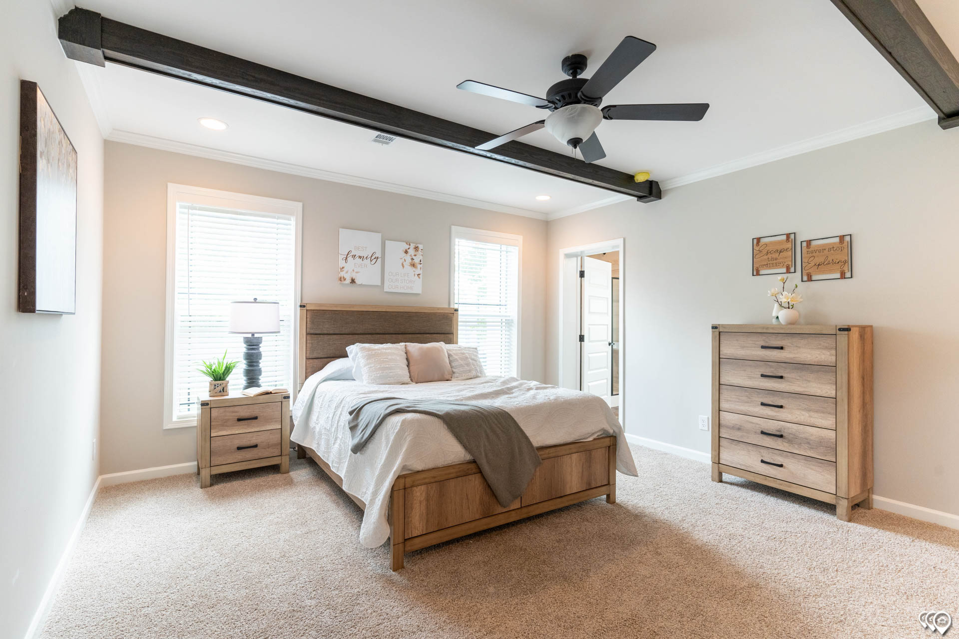 The-Woodside-DVHBSS-6603C-bed-1