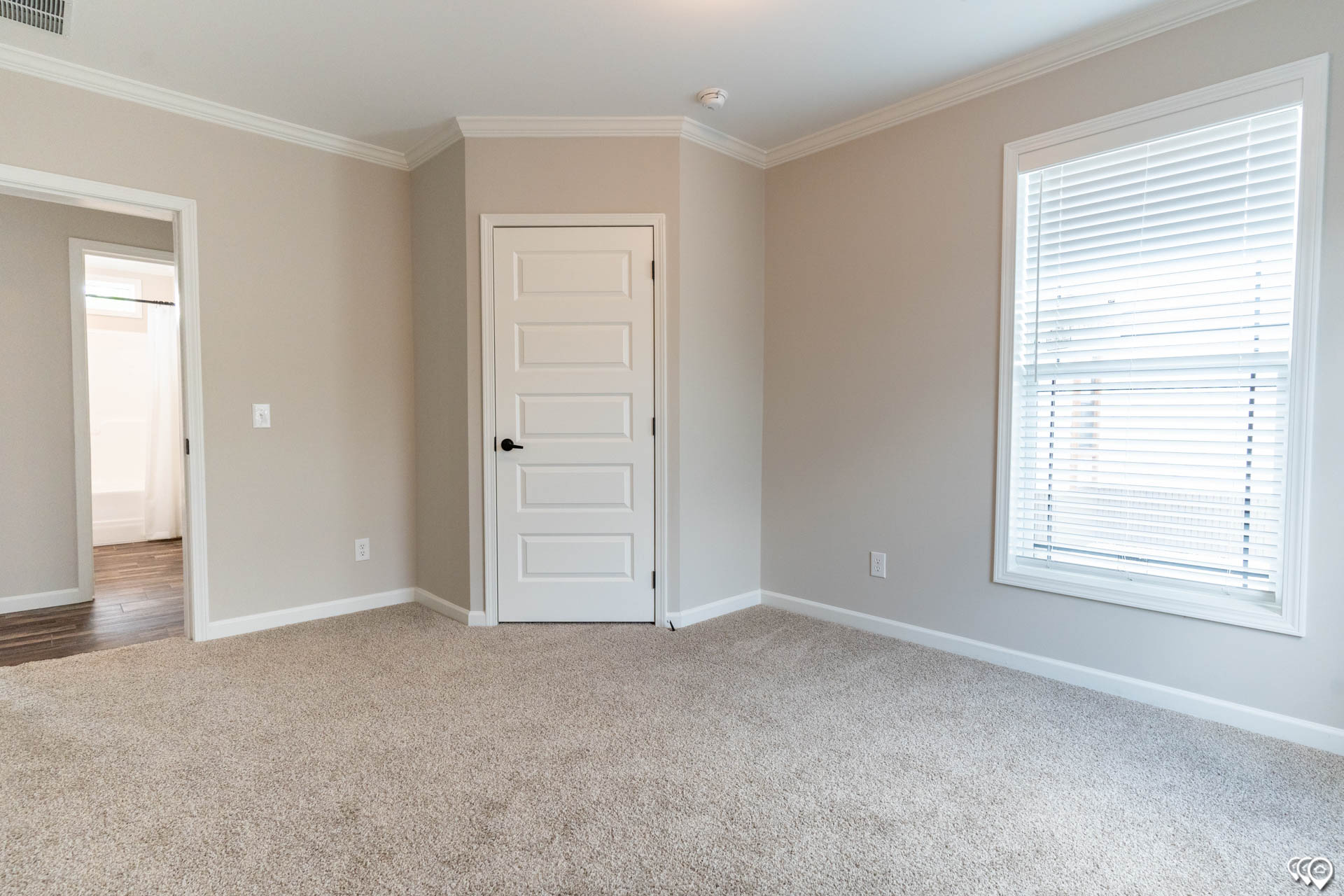 The-Woodside-DVHBSS-6603C-bed-3