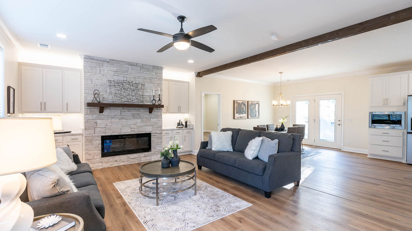 The-Riverview-5036-72-4-32-4BR-int-1